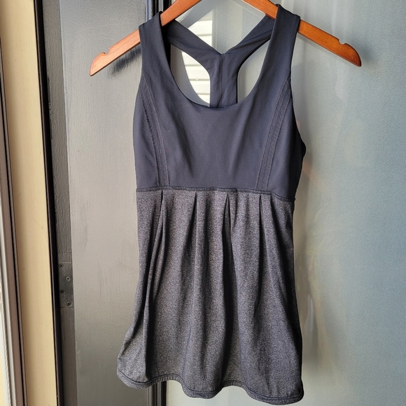 Tank Top Lululemon Power Dance Womens 4 Tank Top Racerback Built in Bra Pleated - Picture 1 of 7